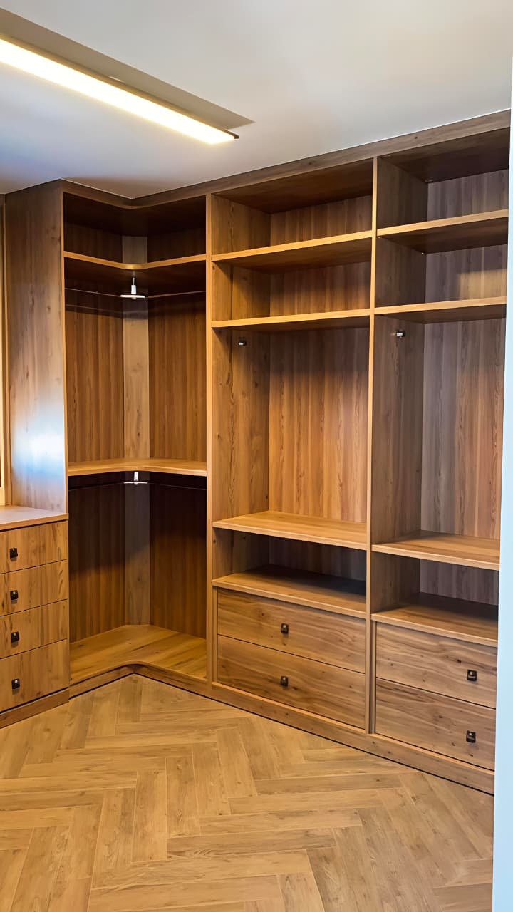 Wardrobe HPL Jakarta | Jasa Pembuatan Lemari Pakaian Custom